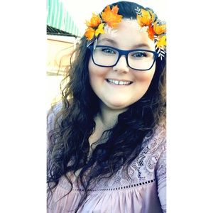 Meet your Posher, Julia